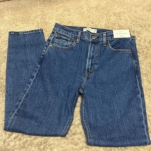 Abercrombie & Fitch High Rise Mom Jeans